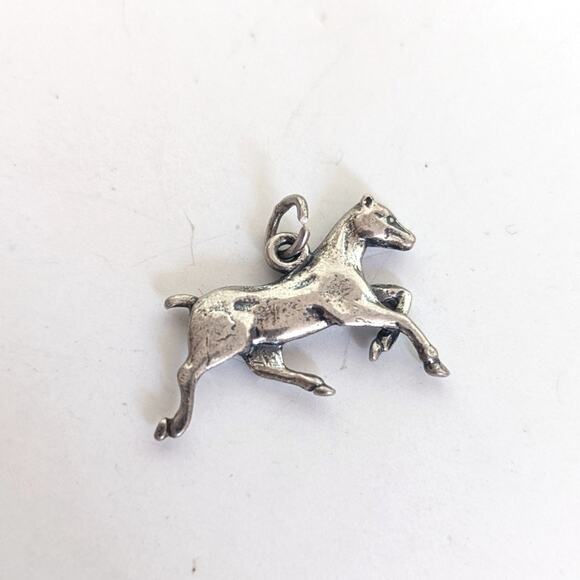 Vintage Estate Sterling Silver Galloping Stallion Show Horse Small Pendant Charm - Picture 2 of 3
